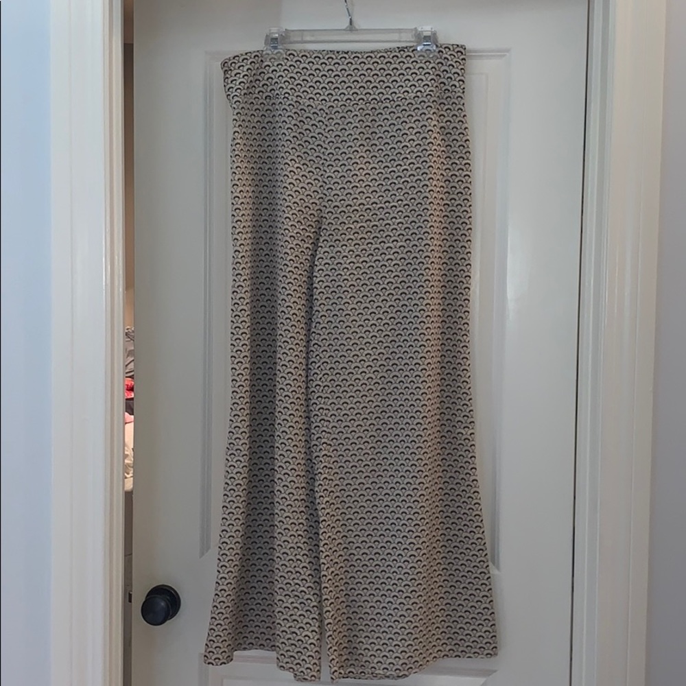 Khaki & black patterned flows pants